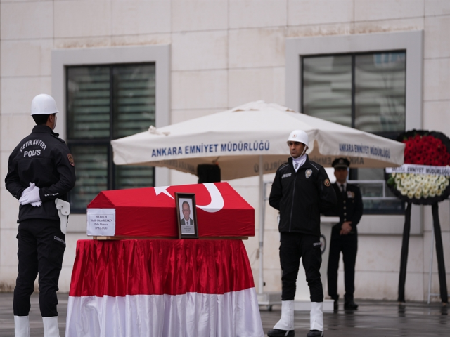 tuvturkte polisi doverek oldur 19695363 9368 1 m