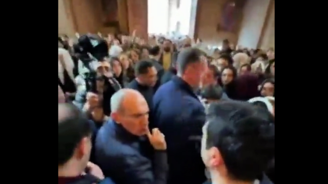 Попытка нападения на премьер-министра Армении Пашиняна, цель в церкви
