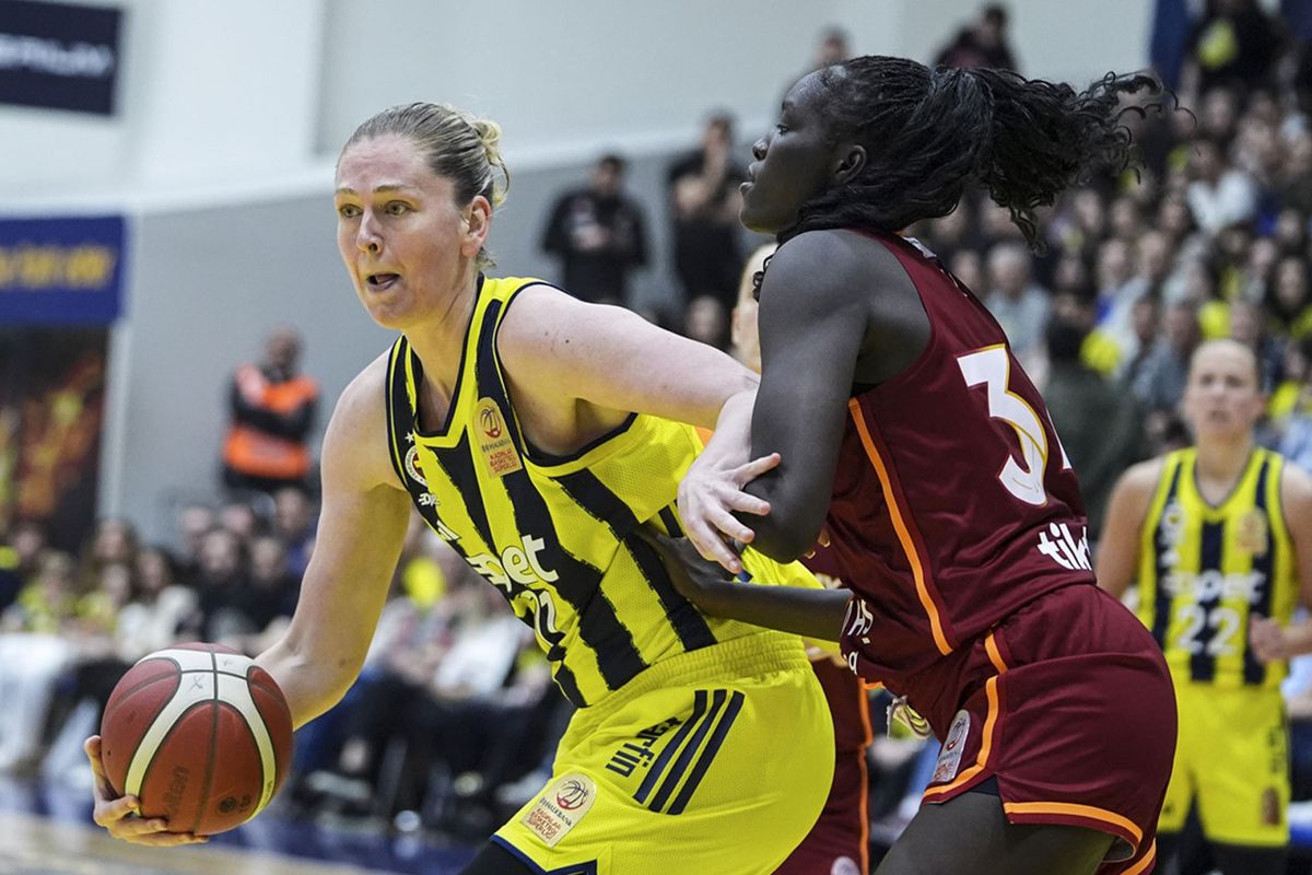 Fenerbahçe Opet, Galatasaray'ı farklı yendi