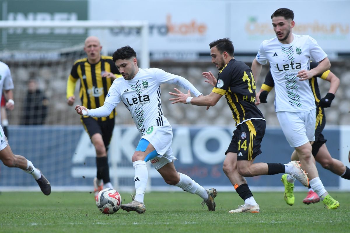 İnegöl Kafkas Spor Kulübü, Beykoz İshaklı Spor Faaliyetleri'ni 1-0 yenerek liderliğini sürdürdü
