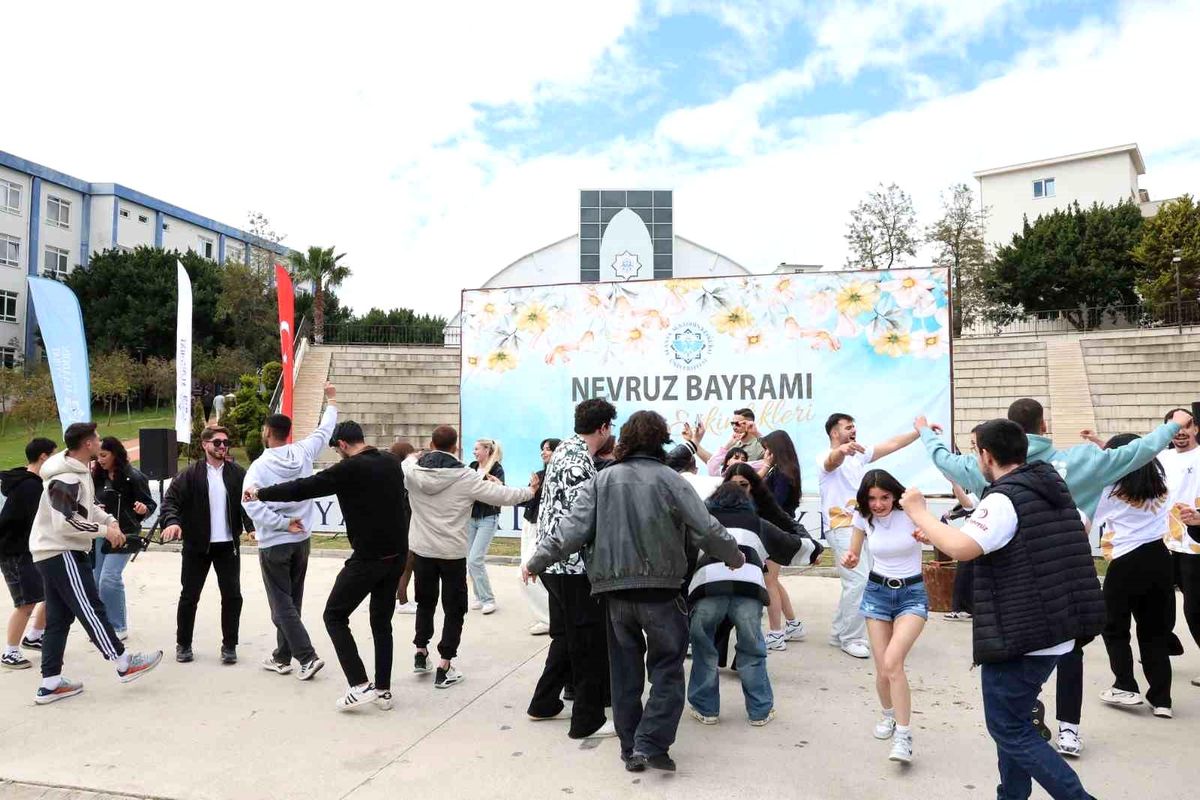 ALKÜ'de nevruz kutlandı