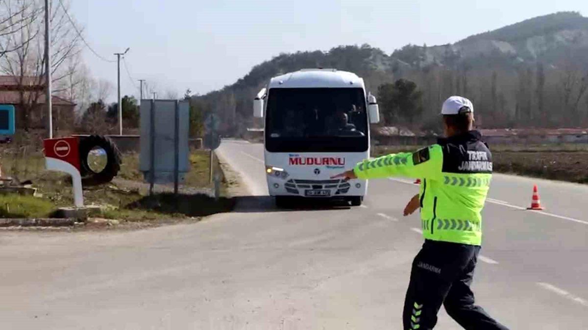 Bolu'da yolcu otobüslerine sivil jandarma denetimi