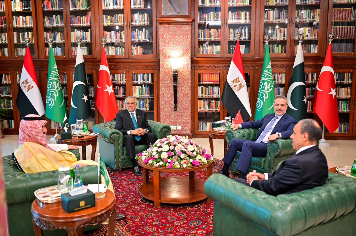 Çin: Pakistan'ın Ortadoğu'daki Gerilimi Düşürmeye Yönelik Çabalarını Takdirle Karşılıyoruz