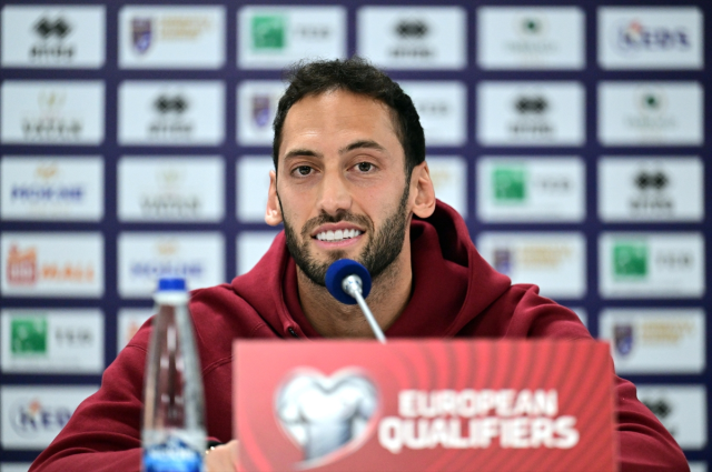 hakan calhanoglu ndan olay sozler bizi 19700597 2848 m