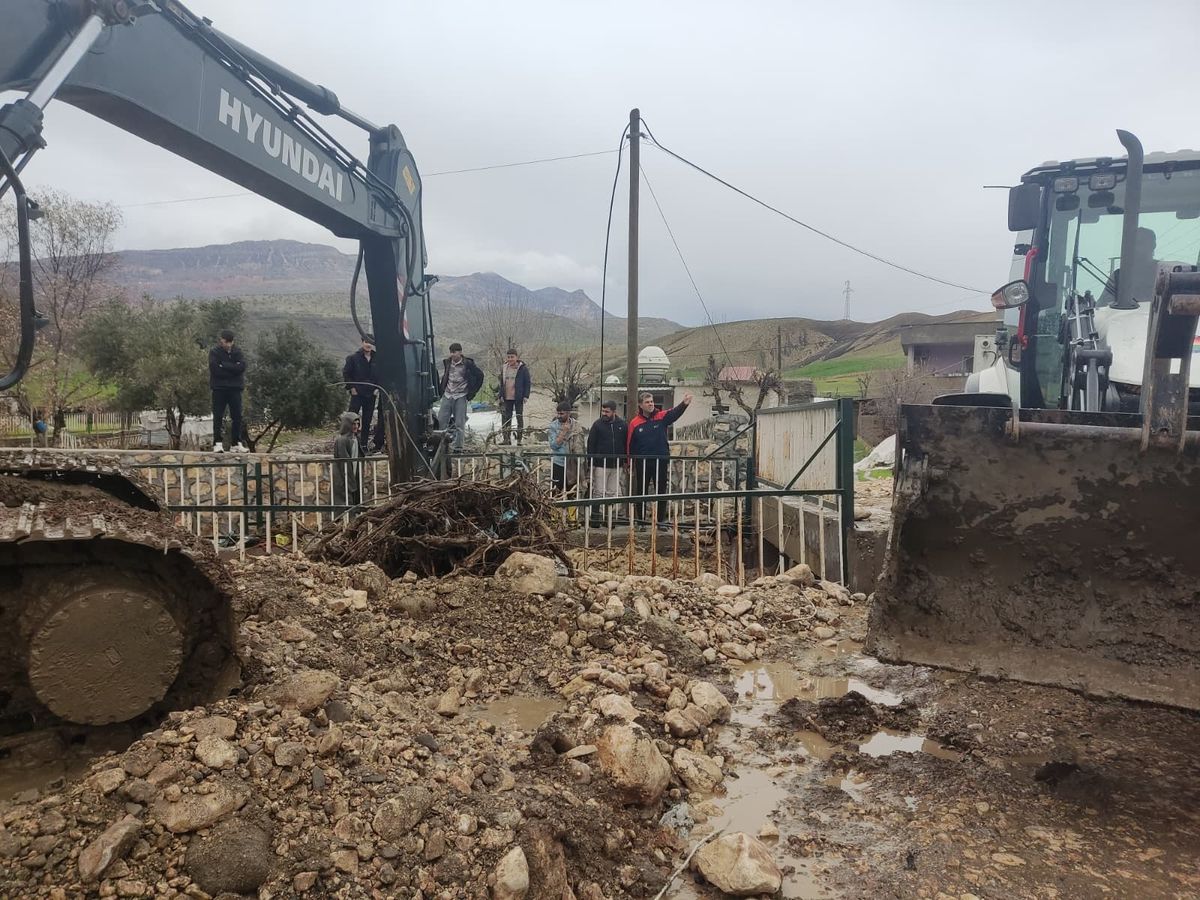 Şırnak'ta Sağanak Yağışların Sebep Olduğu Sel ve Taşkınların Hasar Giderme Çalışmaları Sürüyor