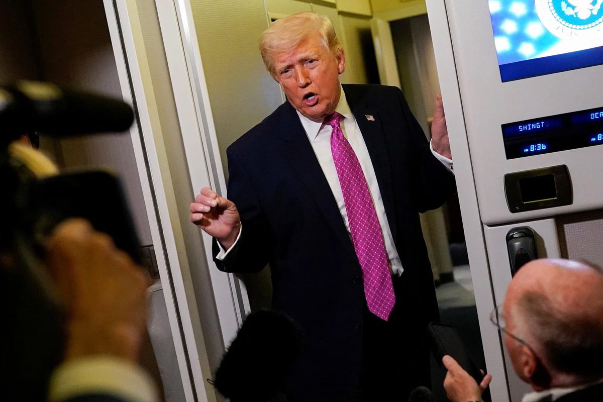 Trump: İran'da rejim değişikliği yaşandı