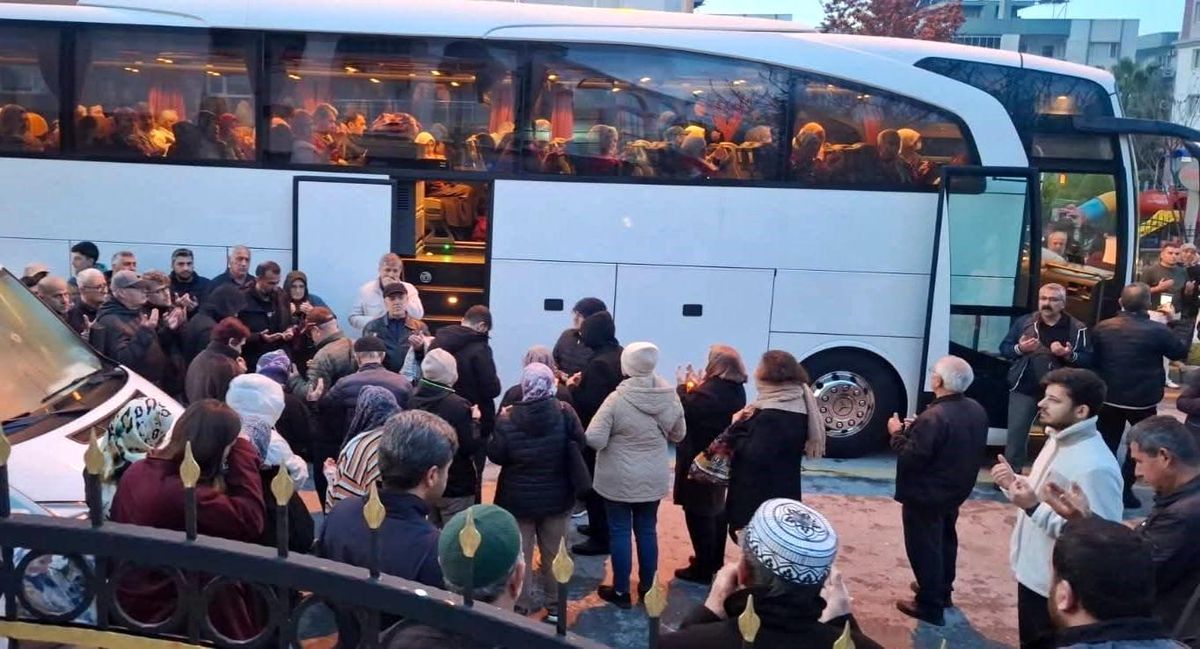 Aydınlı umreciler dualarla uğurlandı