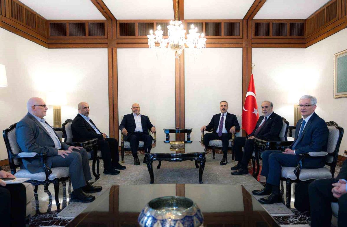 Dışişleri Bakanı Hakan Fidan, Hamas Siyasi Büro Üyesi Halil Hayye başkanlığındaki Hamas heyeti ile Ankara'...