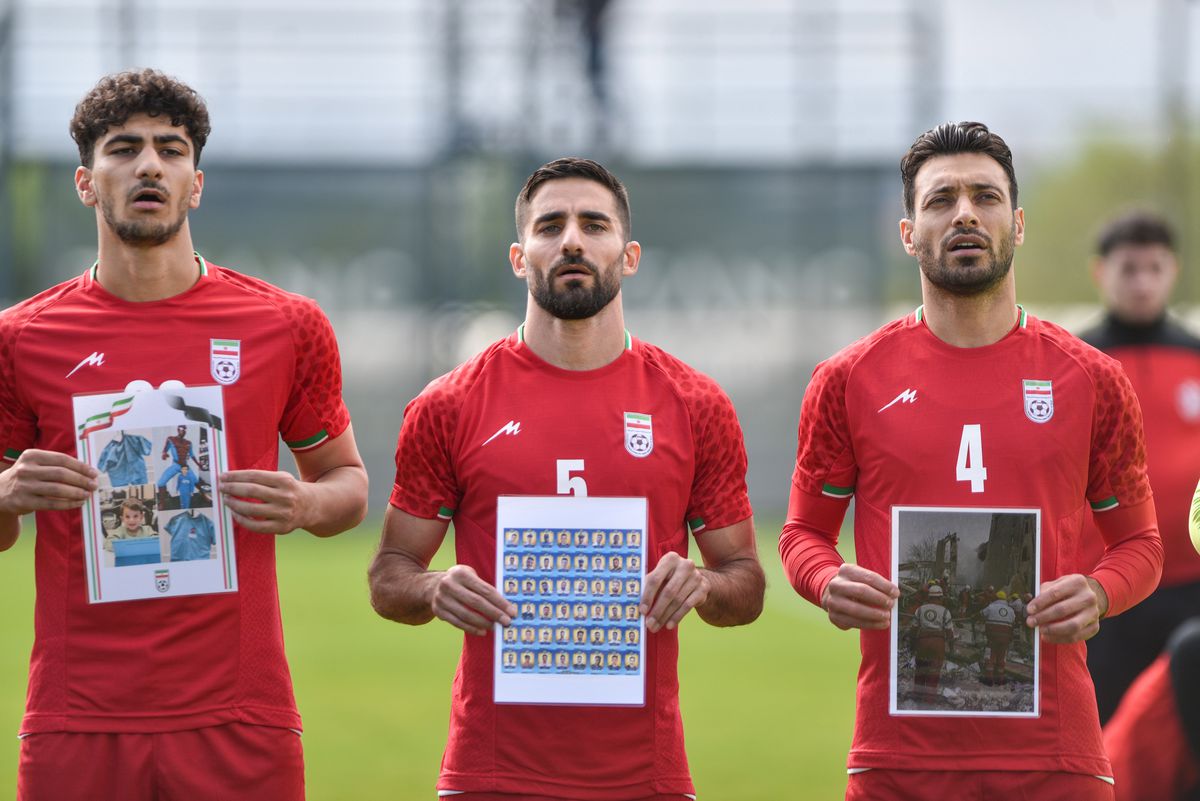 İran Milli Futbol Takımı, Savaşta Hayatını Kaybeden Çocukları Anma Seremonisiyle Maça Çıktı
