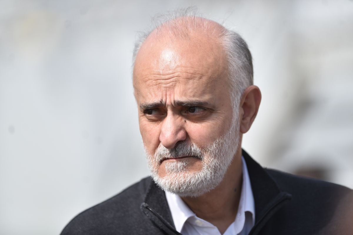 FIFA Başkanı Infantıno'nun izlediği maçta, İran Milli Takımı sahaya öldürülen çocukların ıyla çıktı