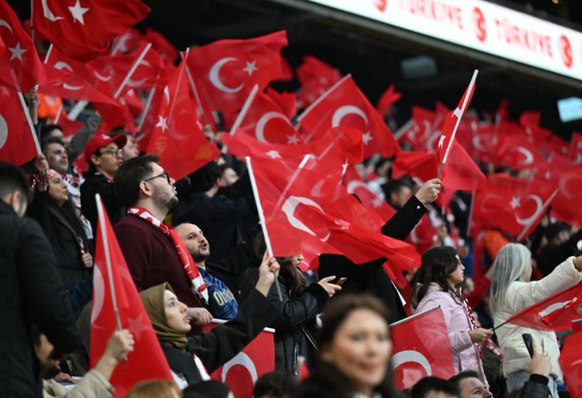 Kosova Türkiye maçında Berke Özer, Can Uzun neden yok, Berke Özer, Can Uzun milli takıma çağrılmadı mı?
