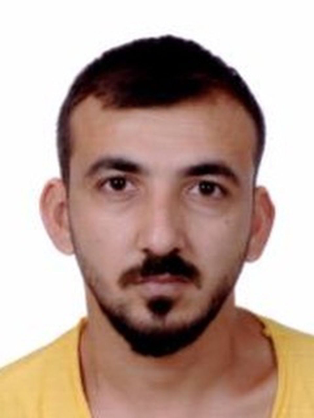 Sultangazi'de eşiyle ilişkisi olduğunu öne sürdüğü kişiyi öldürüp kaçtı