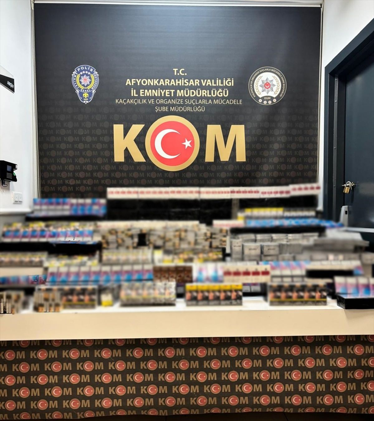 Afyonkarahisar'da kaçakçılık operasyonunda 3 şüpheli yakalandı