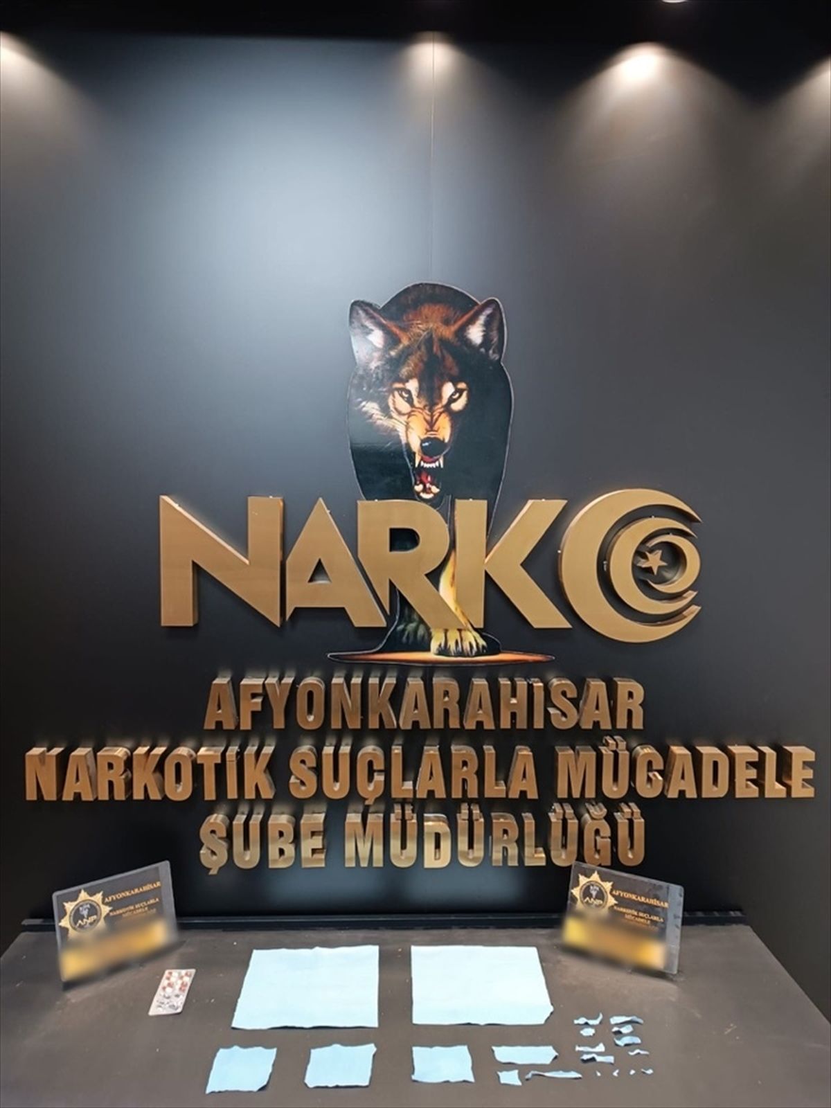 Afyonkarahisar'da uyuşturucu operasyonlarında 3 şüpheli tutuklandı