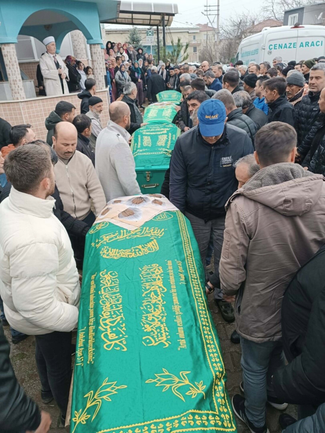 aile katliaminda yurek yakan d 19706458 1603 4 m