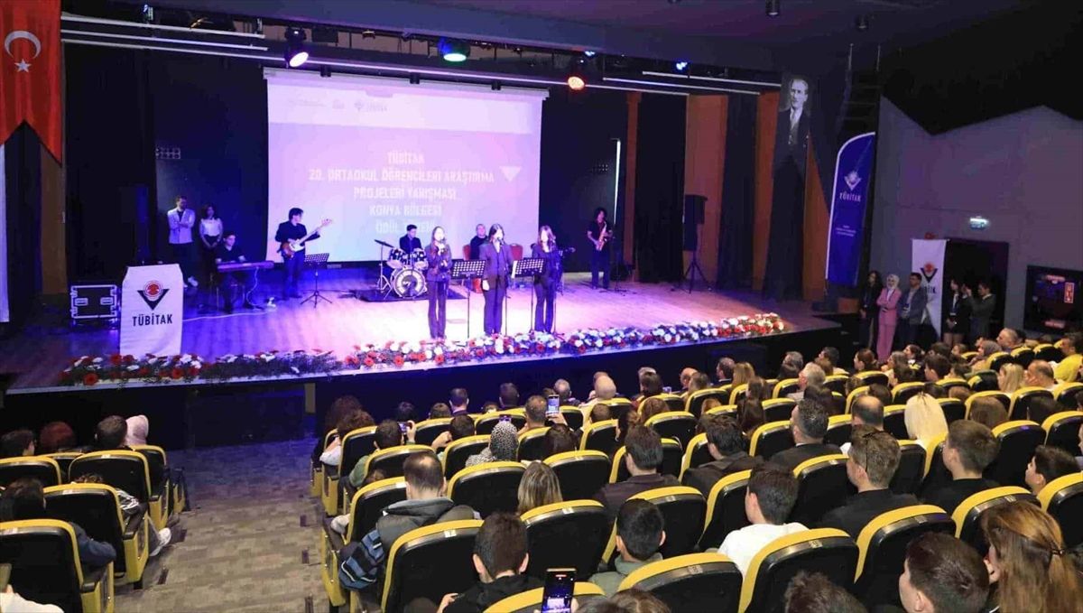 Antalya'da 'TÜBİTAK Ortaokul Öğrencileri Araştırma Projeleri Yarışması' düzenlendi