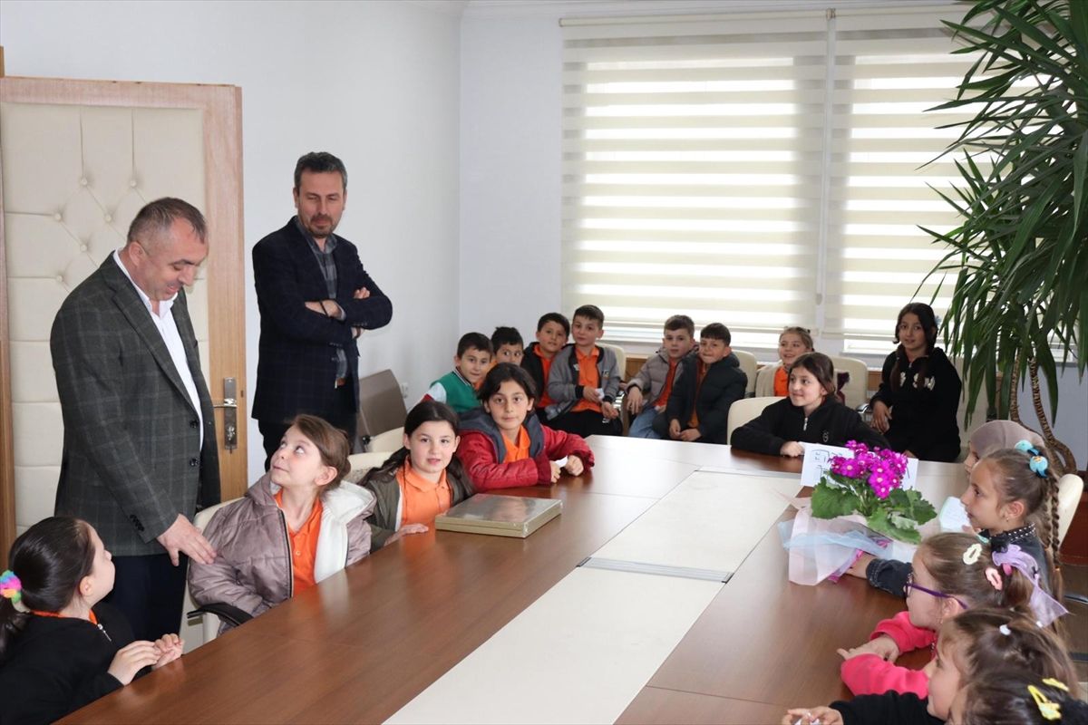 Asarcık'ta öğrencilerden belediyeye ziyaret