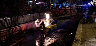 Bitlis'te seyir halindeki otomobil yandı