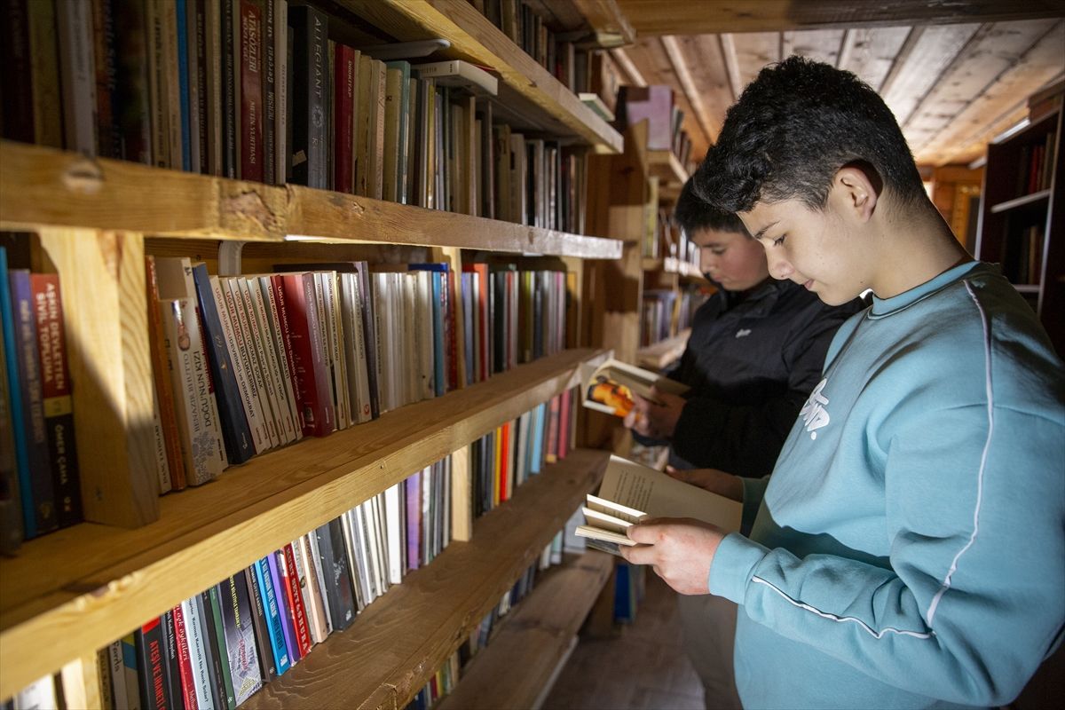 Bolu'da 150 yıllık konakta açılan kütüphane, tarihin gölgesinde öğrencileri ağırlıyor