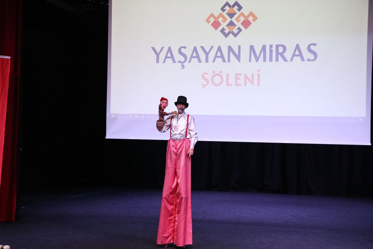 Burdur'da 'Yaşayan Miras Şöleni' başladı
