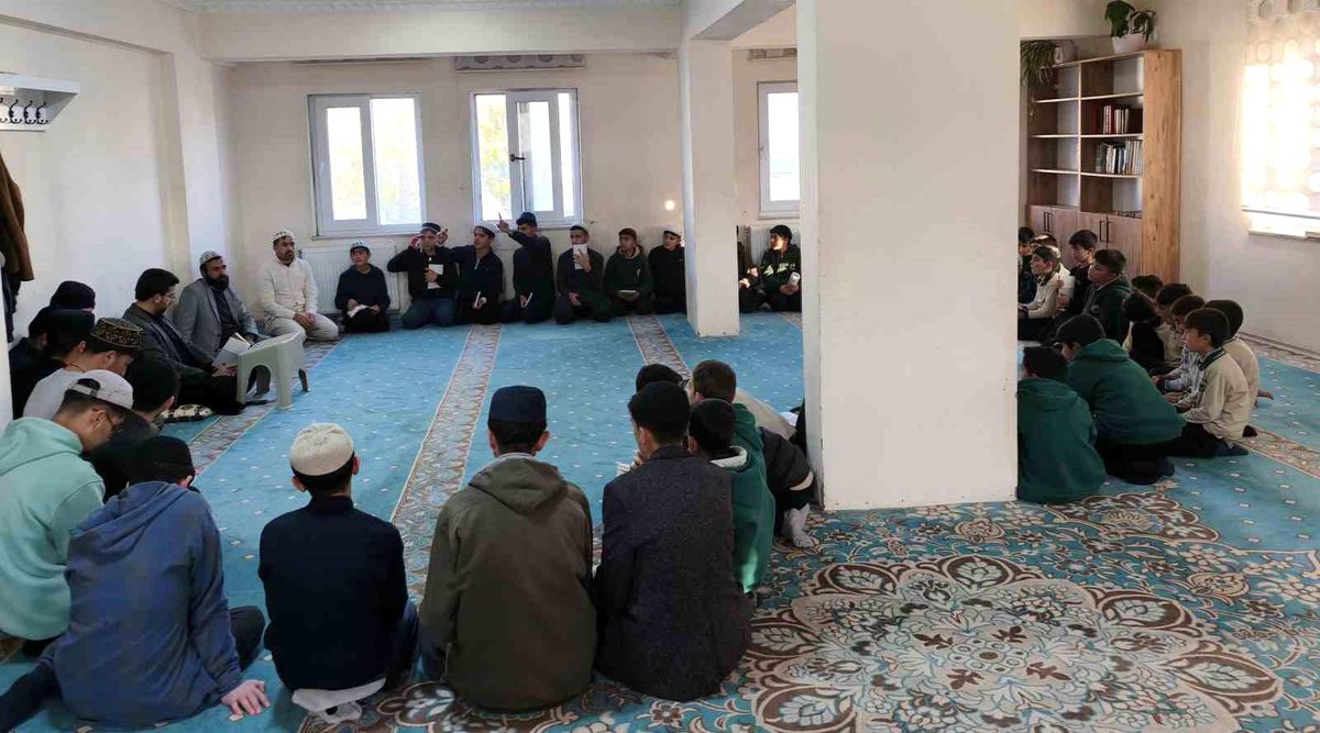 Çaldıran'da hafız adaylarına anlamlı proje: Her ay bir kitap tahlili