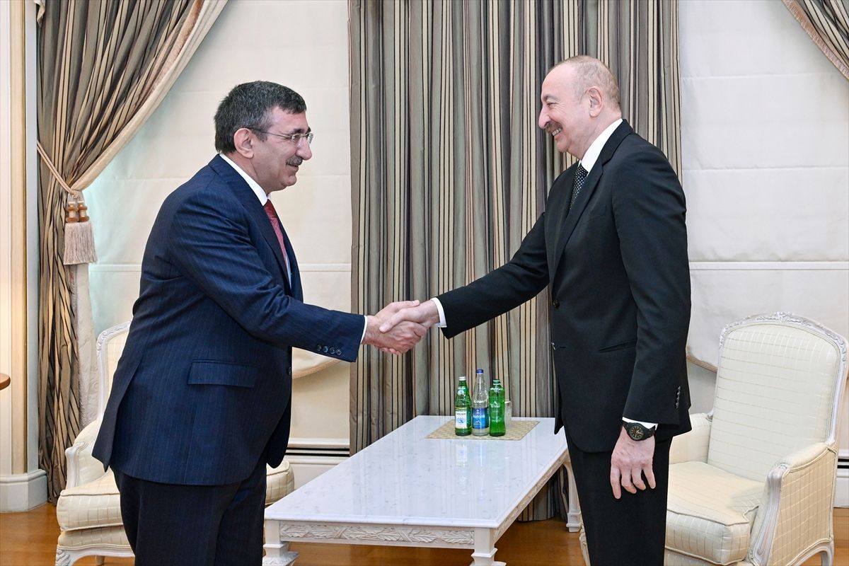 Cumhurbaşkanı Yardımcısı Yılmaz, Azerbaycan Cumhurbaşkanı Aliyev'le görüştü