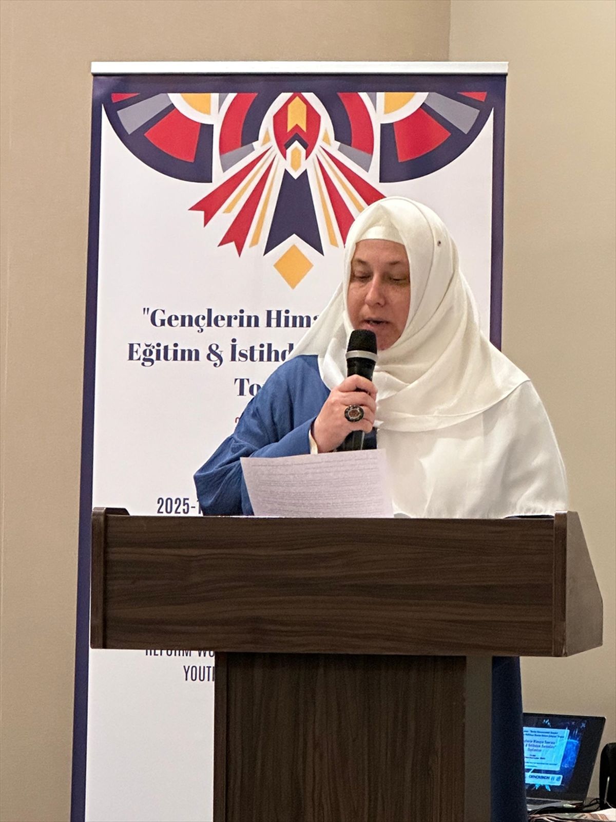 'Devlet himayesindeki' gençlere yönelik düzenlenen çalıştay tamamlandı