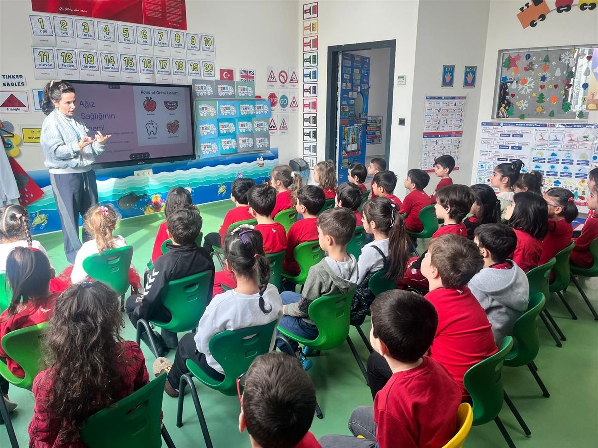 Diyarbakır'da Öğrencilere Ağız ve Diş Sağlığı Tarama Faaliyetleri Devam Ediyor