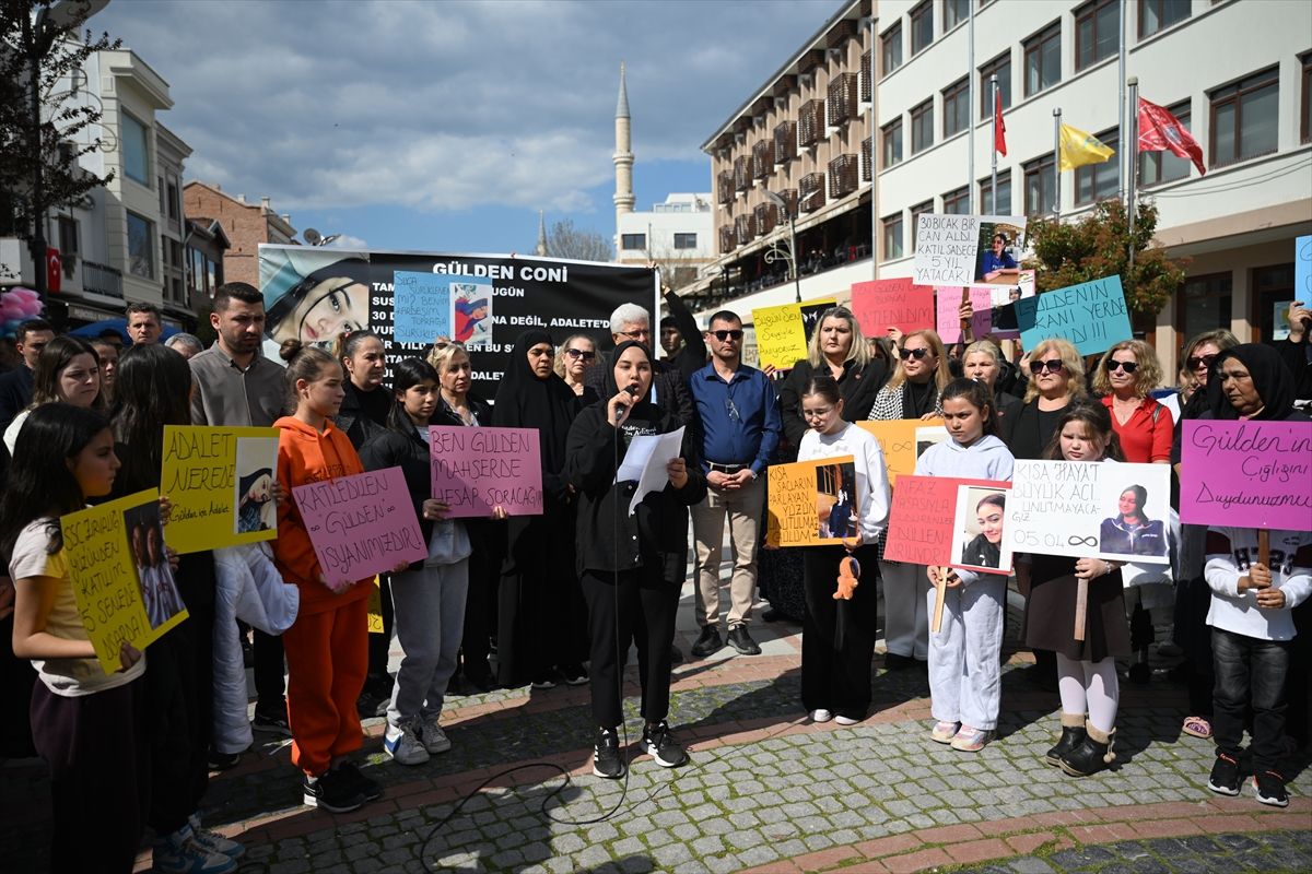 Edirne'de bıçaklanarak öldürülen Gülden Coni anıldı