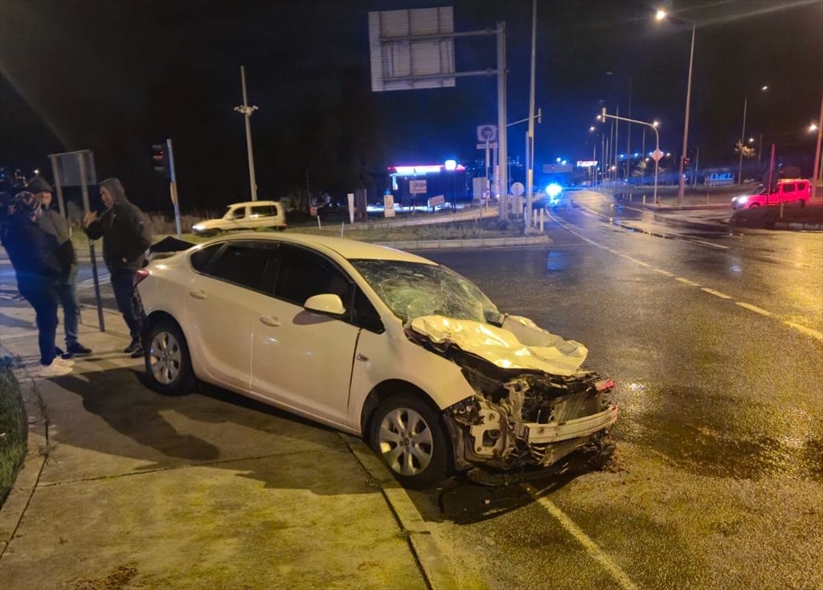 Edirne'de tırla otomobilin çarpıştığı kazada 1 kişi yaralandı