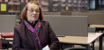 Emekli öğretmenin kitap sevgisi 73 yıldır sürüyor