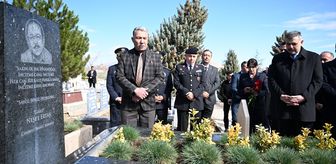 İçişleri Bakanı Çiftçi, Neşet Ertaş'ın kabrini ziyaret etti