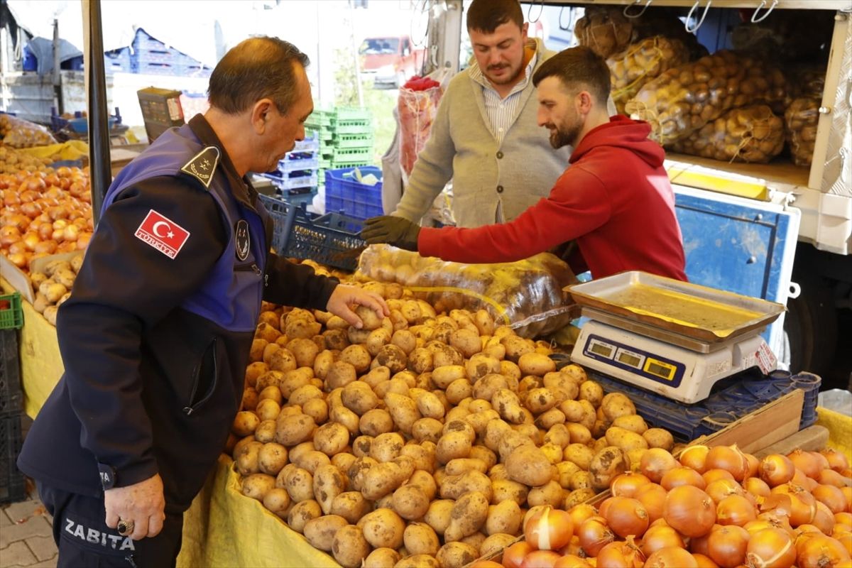 İlkadım'da halk pazarlarında denetim