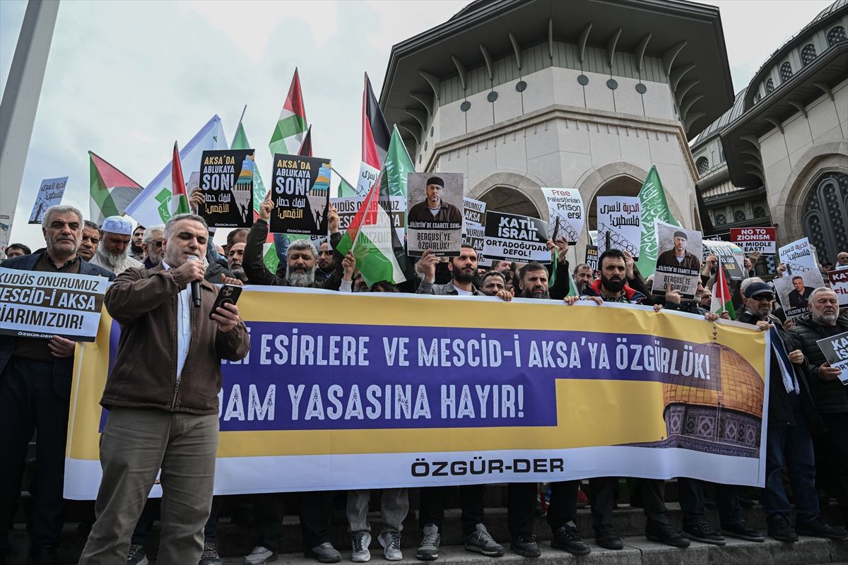 İsrail'in Gazze'ye yönelik saldırıları İstanbul'da protesto edildi