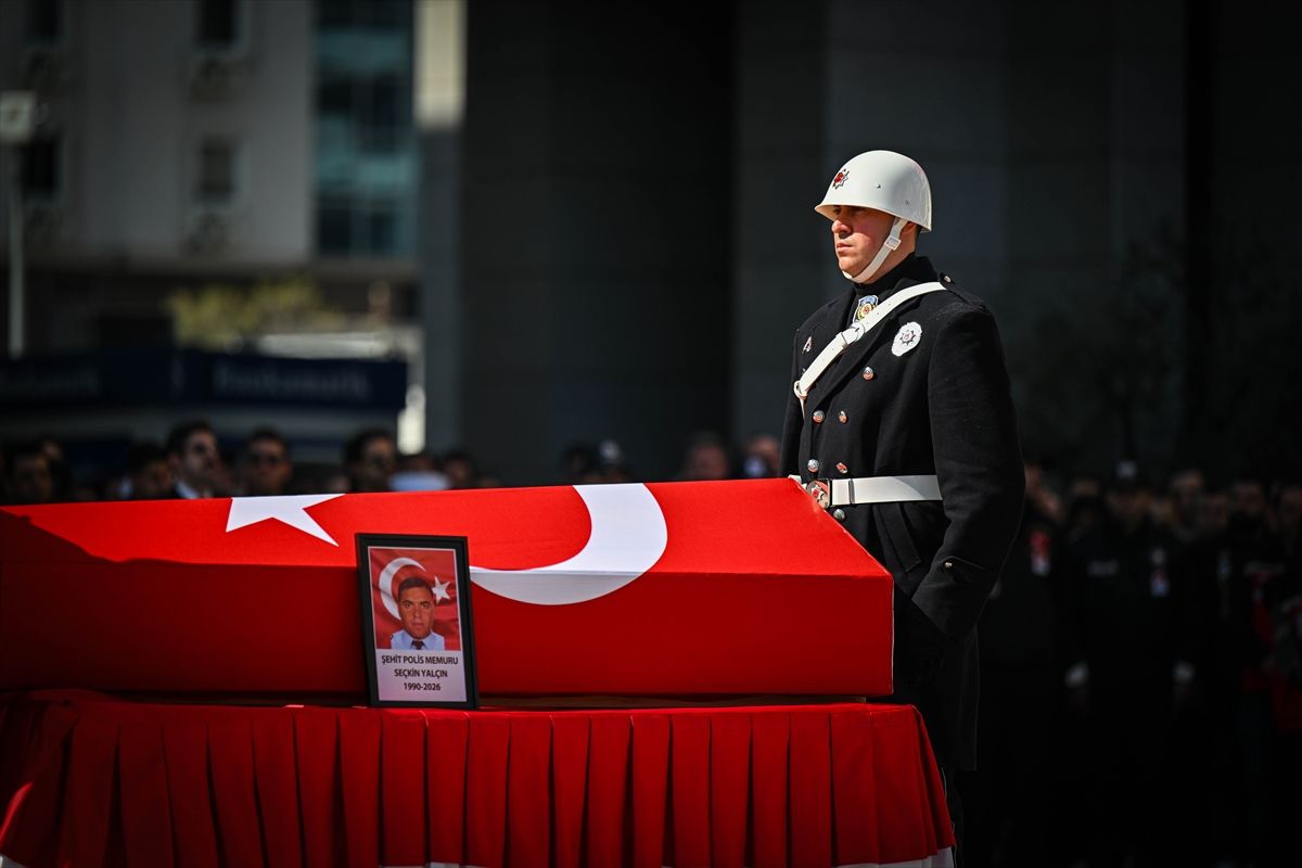 İstanbul'da trafik kazasında şehit olan polis Seçkin Yalçın için tören düzenlendi