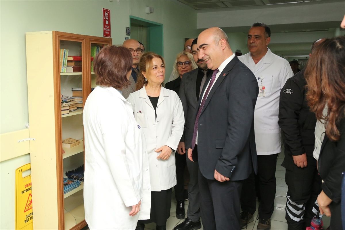 İzmir İl Sağlık Müdürü Ayhan Kul Hastanede İncelemelerde Bulundu