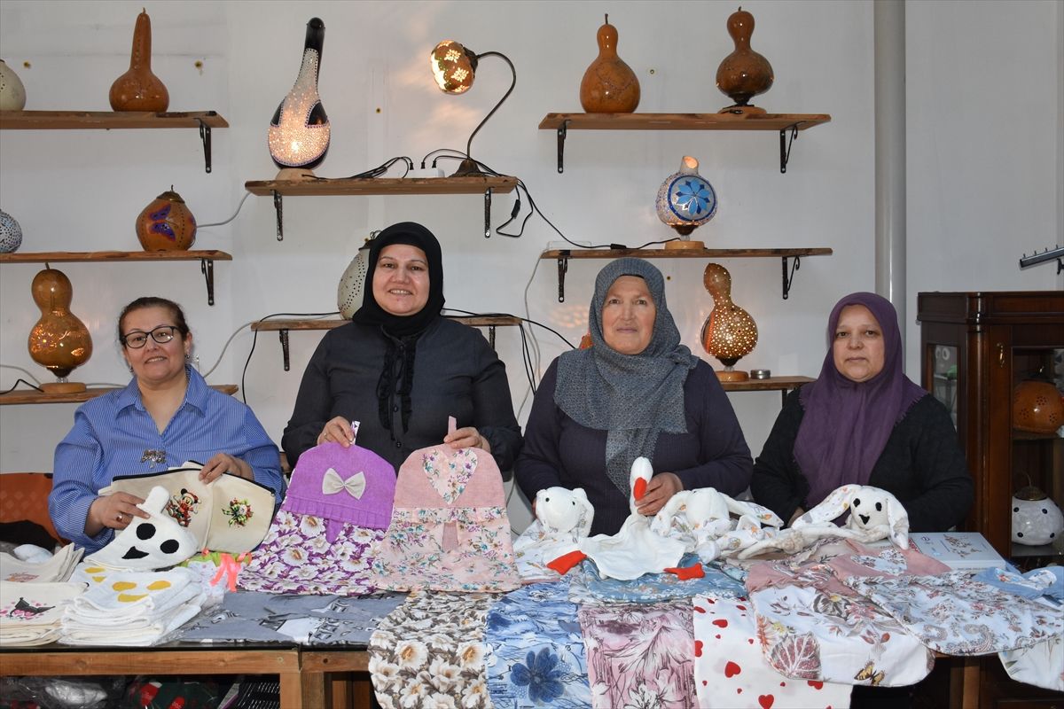 Kadınlar kooperatif çatısı altında işi öğrenip üretime geçiyor