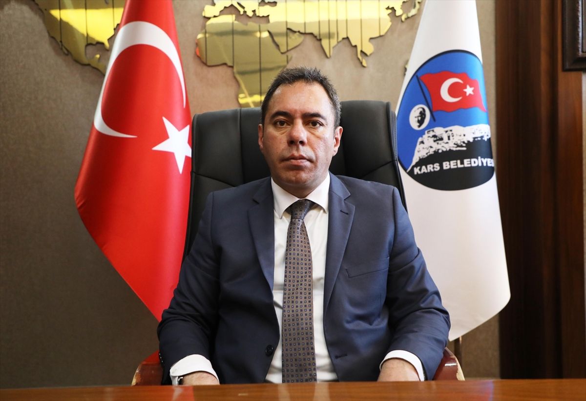 Kars Belediye Başkanı Ötüken Senger, AA'nın 106. yılını kutladı