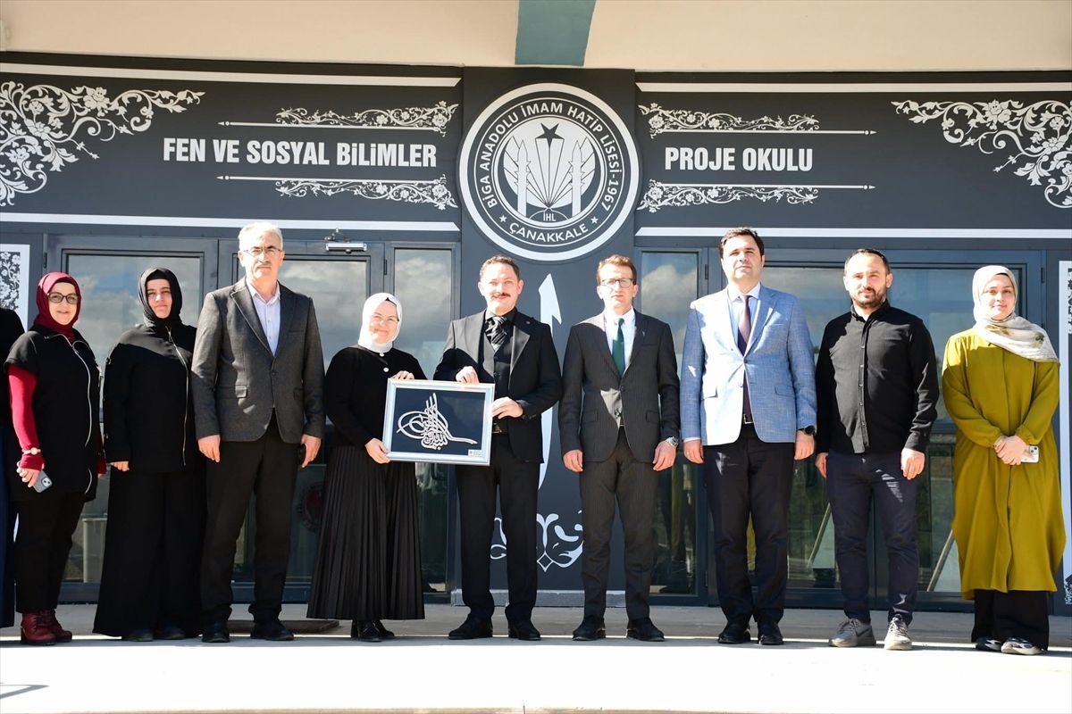 Kaymakam Kayabaşı'ndan Biga Anadolu İmam Hatip Lisesine ziyaret