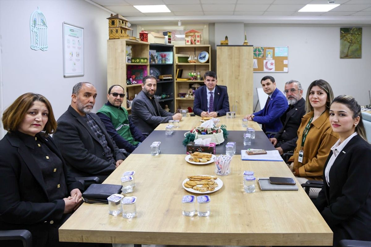 Kilis Valisi Kalaylı, Yeşilay Danışmanlık Merkezi'ni ziyaret etti