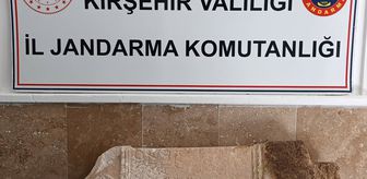 Kırşehir'de Roma dönemine ait mezar taşı ele geçirildi