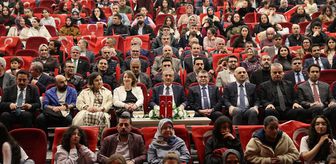 Mardin'de müzikal tiyatro 'Kim Var?' sahnelendi