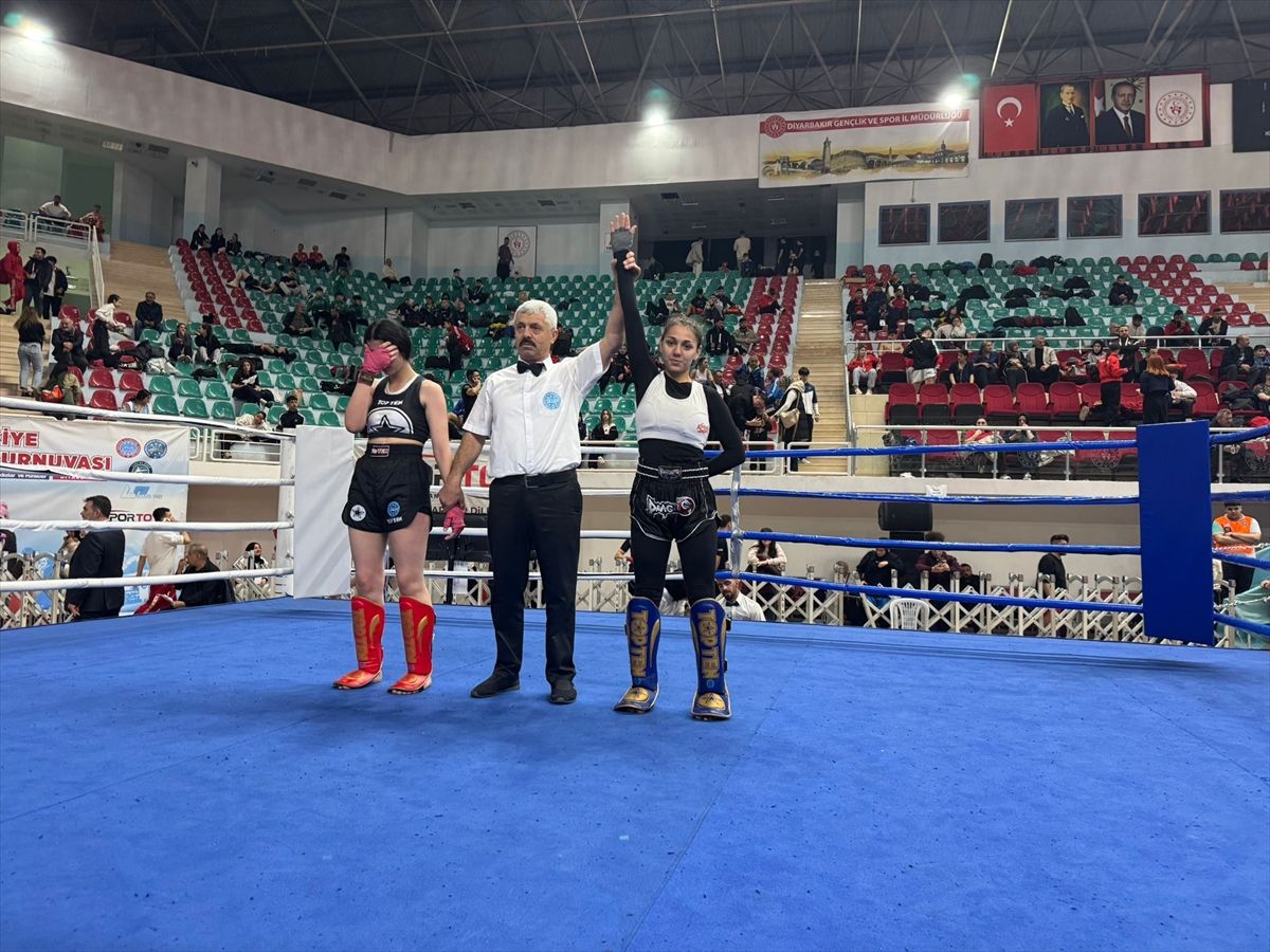 Pazaryerili sporculardan Türkiye Kick Boks Turnuvası'nda büyük başarı