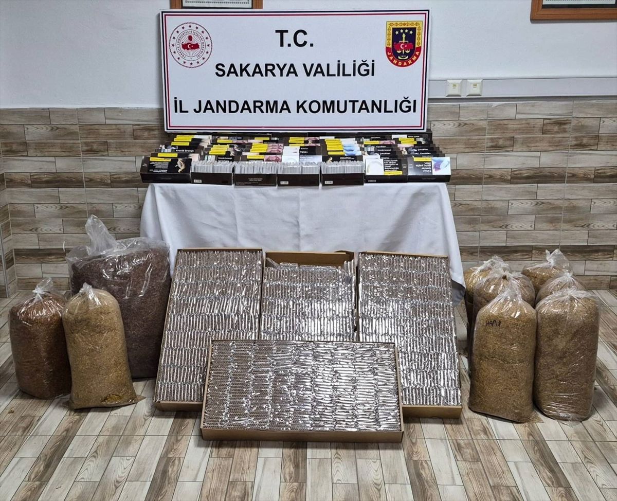 Sakarya'da kaçak tütün operasyonunda 4 zanlı yakalandı
