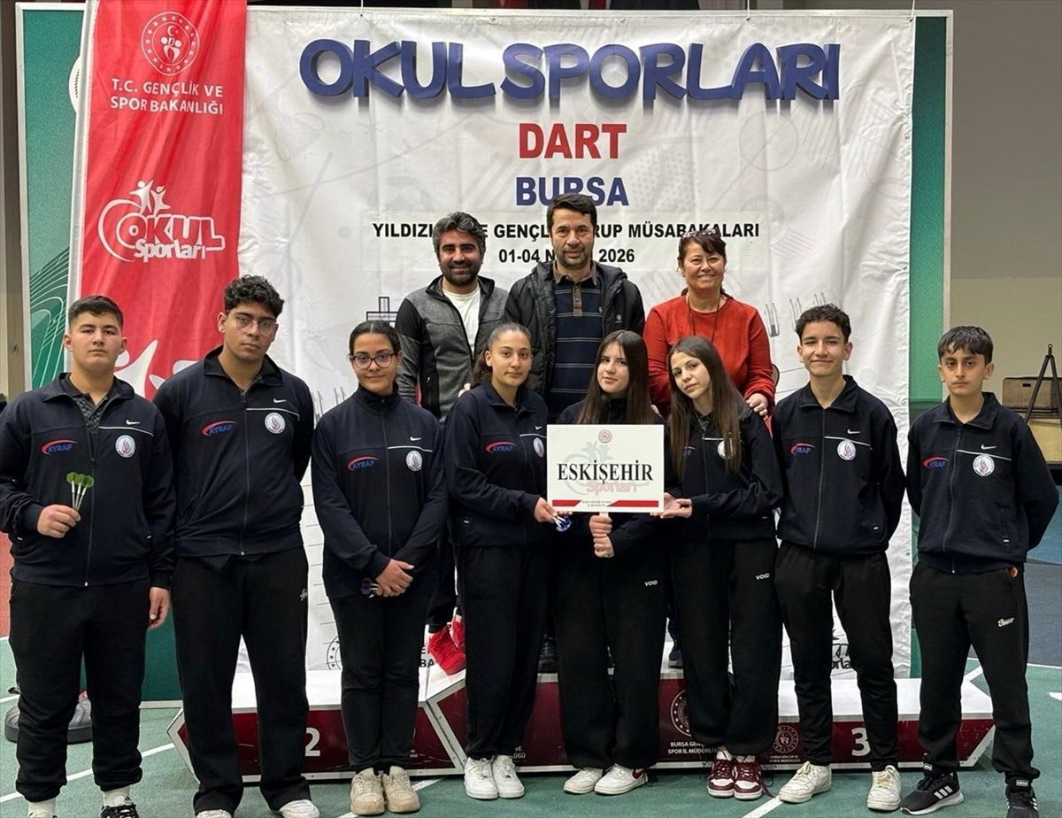 Sivrihisarlı öğrenciler dartta Türkiye finallerine yükseldi
