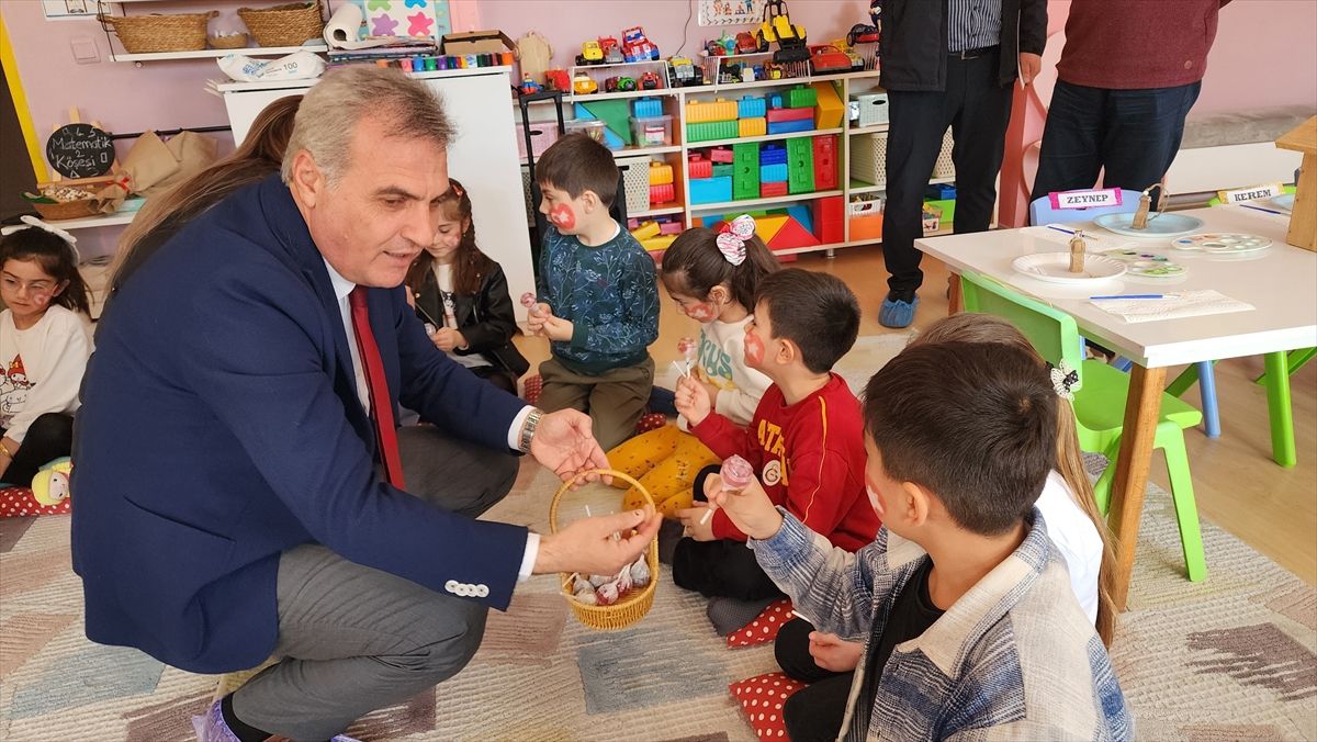 Suluova'da "Masal Kürsüsünde Yöneticiler Projesi" etkinliği yapıldı
