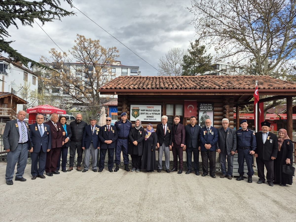 Tokat İl Jandarma Komutanı Çetin, Niksar'da şehit yakınları ve gazilerle buluştu