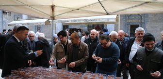 Tokat'ta Alparslan Türkeş'in ölüm yıl dönümünde lokma dağıtıldı