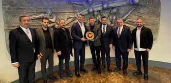 Türkiye Boks Federasyonu Başkanı Hekimoğlu'ndan Fenerbahçe Başkanı Saran'a ziyaret