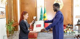 Türkiye'nin Dakar Büyükelçisi Karaoğlu, Senegal Cumhurbaşkanı Faye'a güven mektubunu sundu